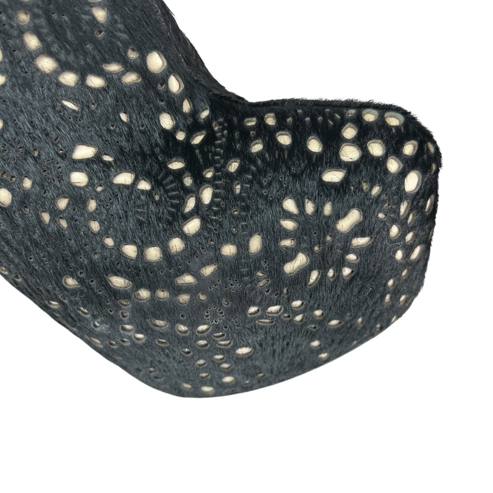 Alice + Olivia “Paige” Laser-cut Calf Hair Black Bootie Heel 38 1/2 - Picture 7 of 7